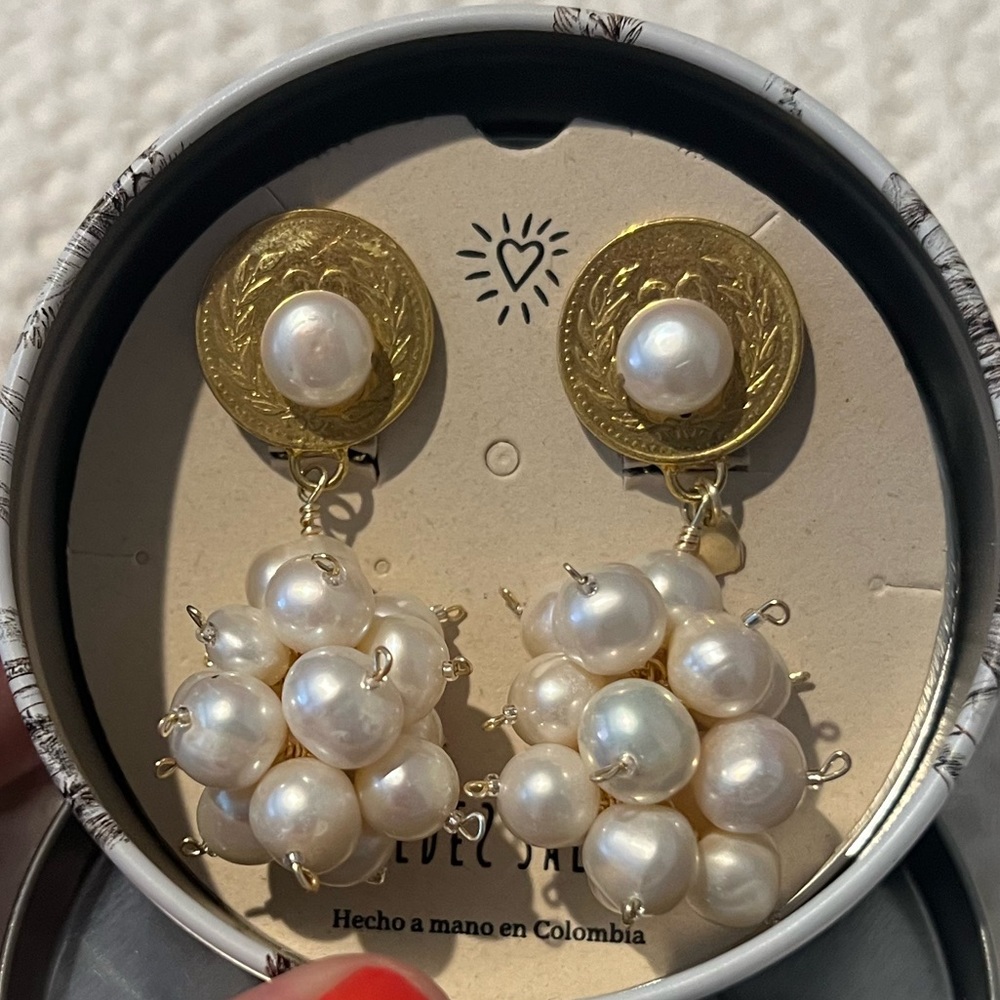 Mercedes Salazar- Who loves you earrings